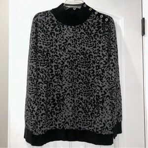Calvin Klein Women's Black and Gray Leopard Print Sweater Medium